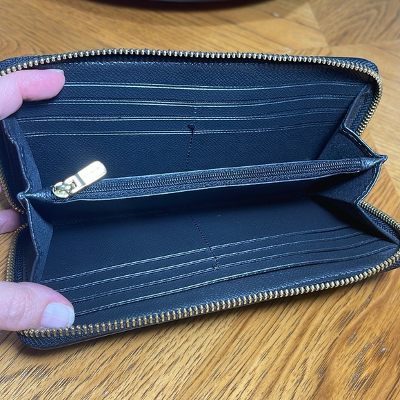 COACH ACCORDION ZIP WALLET WITH HEART BANDANA RIVETS - Picture 9 of 16